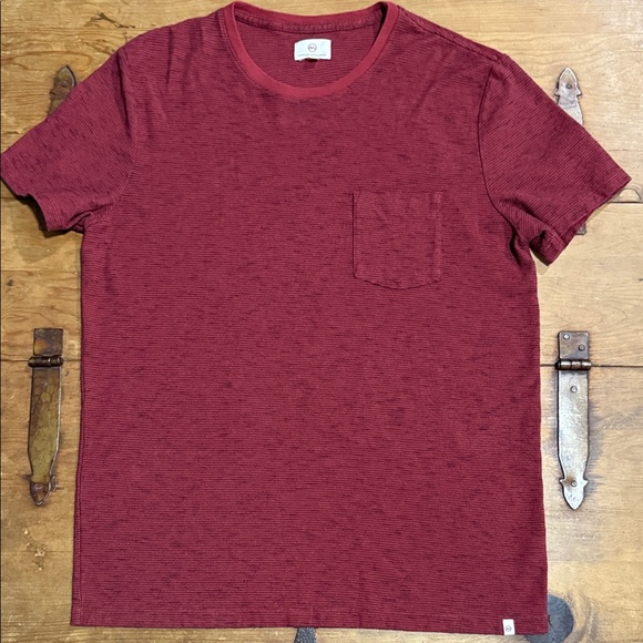 AG Adriano Goldschmied Maroon Short Sleeve Tee size large - Picture 1 of 7